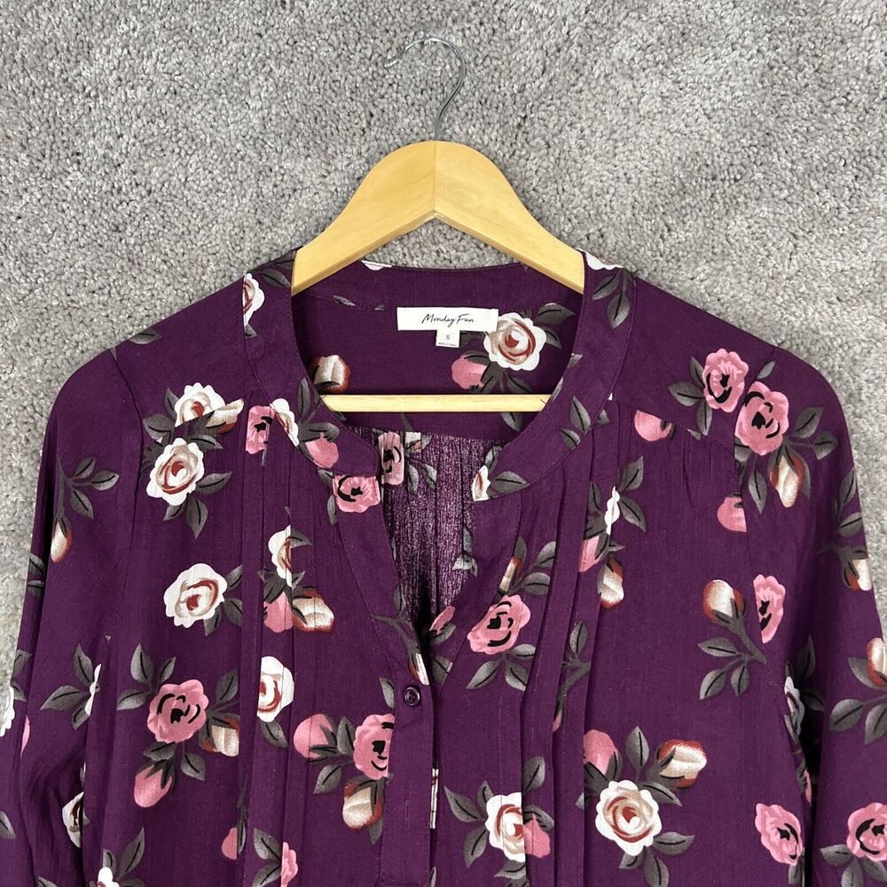 Monday Fun Shirt Womens Small Purple Long Sleeve V-Neck Floral Stitch Fix Top - Picture 5 of 11